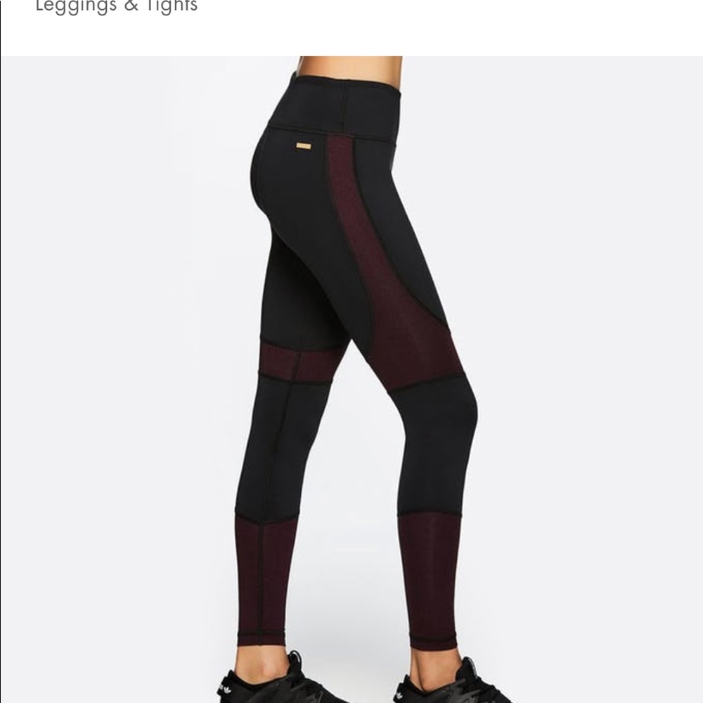 NWOT Black / Garnet Alala Vamp Leggings Size S